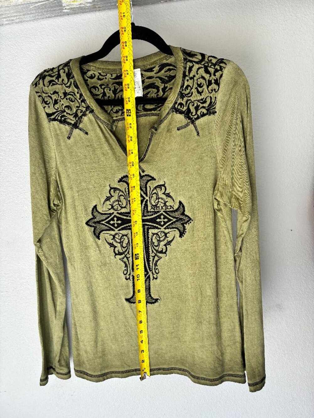 woman's Affliction shirt - XL